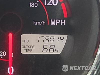 2004 Pontiac Vibe - zdjęcie 13 z 37 - miniatura