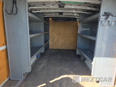2018 Nissan NV2500 HD Cargo SV Standard Roof 146.1" WB - zdjęcie 15 z 34 - miniatura