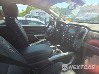 2017 Nissan TITAN XD PRO-4X Crew Cab Medium Bed - zdjęcie 8 z 19 - miniatura