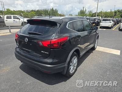 2017 Nissan Rogue Sport SV - zdjęcie 4 z 38 - miniatura