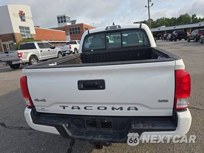 2017 Toyota Tacoma SR Crew Cab Medium Bed - zdjęcie 5 z 26 - miniatura