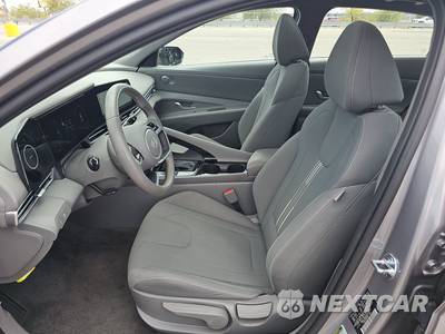 2025 Hyundai Elantra SEL Convenience - zdjęcie 7 z 41 - miniatura