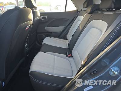 2025 Hyundai Venue SEL - zdjęcie 13 z 25 - miniatura