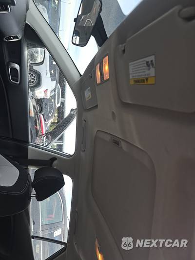 2025 Hyundai Venue SEL - zdjęcie 17 z 30 - miniatura