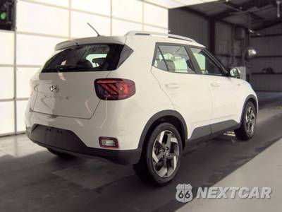 2025 Hyundai Venue SEL - zdjęcie 4 z 30 - miniatura