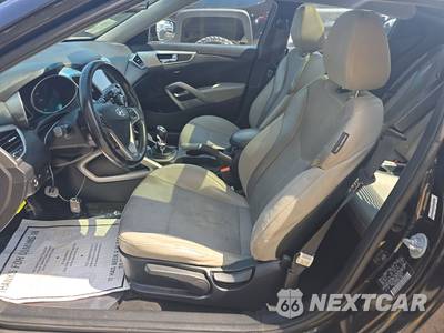 2014 Hyundai Veloster w/Gray Interior - zdjęcie 7 z 27 - miniatura
