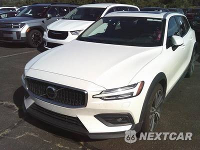 2025 Volvo V60 Cross Country Plus - zdjęcie 1 z 31 - miniatura