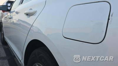 2015 Hyundai Sonata SE - zdjęcie 24 z 29 - miniatura