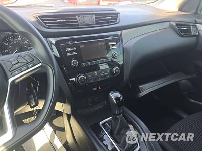 2017 Nissan Rogue Sport S - zdjęcie 11 z 38 - miniatura