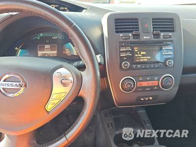2015 Nissan LEAF S - zdjęcie 11 z 39 - miniatura