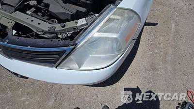2012 Nissan Versa 1.8 SL Hatchback - zdjęcie 21 z 29 - miniatura