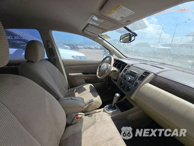 2012 Nissan Versa 1.8 SL Hatchback - zdjęcie 8 z 29 - miniatura