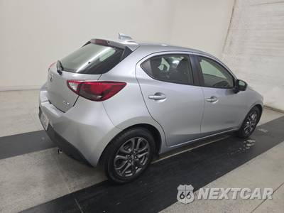 2020 Toyota Yaris Hatchback XLE - zdjęcie 4 z 25 - miniatura