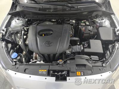 2020 Toyota Yaris Hatchback XLE - zdjęcie 15 z 25 - miniatura