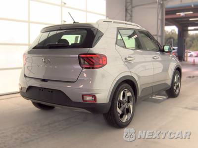 2025 Hyundai Venue SEL - zdjęcie 4 z 31 - miniatura