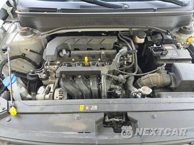 2025 Hyundai Venue SEL - zdjęcie 15 z 31 - miniatura
