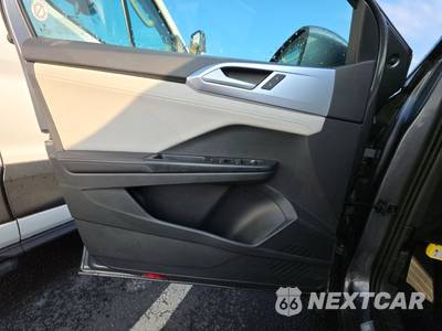 2025 Volkswagen Taos SE - zdjęcie 9 z 28 - miniatura
