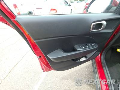 2025 Hyundai Venue SEL - zdjęcie 9 z 27 - miniatura