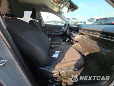 2025 Hyundai Kona SEL - zdjęcie 8 z 32 - miniatura