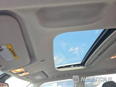 2025 Hyundai Venue SEL - zdjęcie 18 z 33 - miniatura