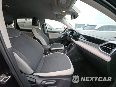 2025 Volkswagen Taos SE - zdjęcie 8 z 32 - miniatura