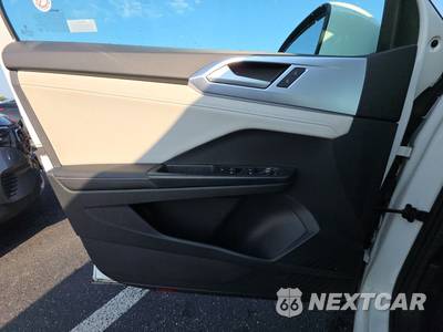 2025 Volkswagen Taos SE - zdjęcie 9 z 22 - miniatura