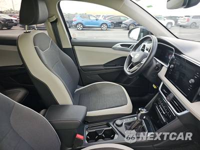 2025 Volkswagen Taos SE - zdjęcie 8 z 27 - miniatura