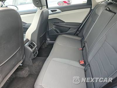 2025 Volkswagen Taos SE - zdjęcie 13 z 27 - miniatura