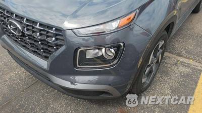 2025 Hyundai Venue SEL - zdjęcie 25 z 32 - miniatura