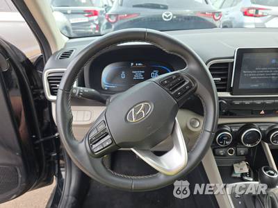 2025 Hyundai Venue SEL - zdjęcie 10 z 21 - miniatura