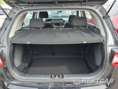 2025 Hyundai Venue SEL - zdjęcie 16 z 21 - miniatura