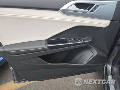 2025 Volkswagen Taos SE - zdjęcie 9 z 29 - miniatura