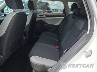 2025 Volkswagen Taos SE - zdjęcie 13 z 23 - miniatura