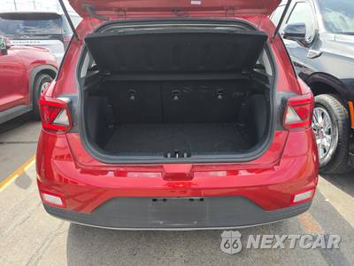 2025 Hyundai Venue SEL - zdjęcie 16 z 29 - miniatura