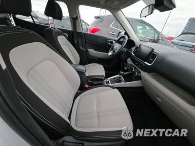 2025 Hyundai Venue SEL - zdjęcie 8 z 28 - miniatura