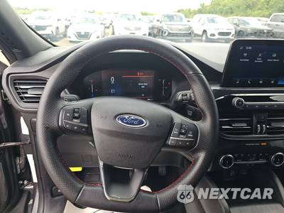 2025 Ford Escape ST-Line - zdjęcie 10 z 26 - miniatura