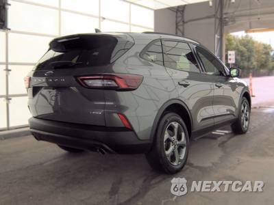 2025 Ford Escape ST-Line - zdjęcie 4 z 26 - miniatura