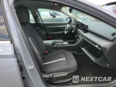 2025 Hyundai Sonata SEL - zdjęcie 8 z 30 - miniatura