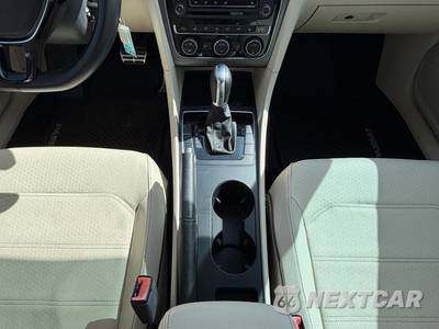 2018 Volkswagen Passat 2.0T R-Line - zdjęcie 15 z 33 - miniatura