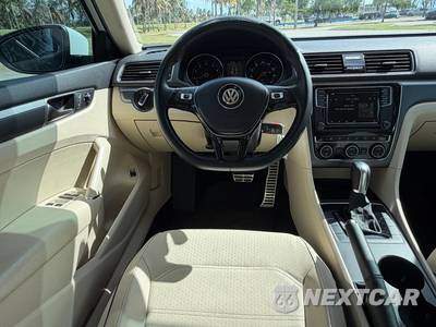 2018 Volkswagen Passat 2.0T R-Line - zdjęcie 12 z 33 - miniatura
