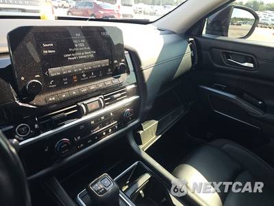 2023 Nissan Pathfinder SL - zdjęcie 11 z 31 - miniatura