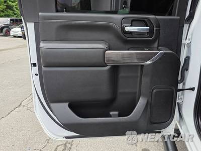 2021 Chevrolet Silverado 2500HD LTZ Crew Cab Medium Bed 1LZ - zdjęcie 28 z 41 - miniatura