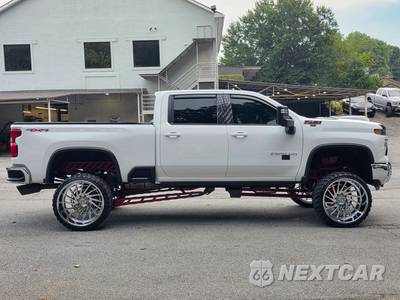 2024 Chevrolet Silverado 2500HD LT Crew Cab Medium Bed 1LT - zdjęcie 8 z 45 - miniatura