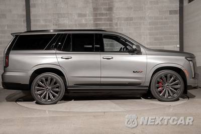 2026 Cadillac Escalade V-Series 1SD - zdjęcie 2 z 49 - miniatura
