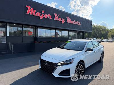 2025 Nissan Altima SV - zdjęcie 1 z 22 - miniatura