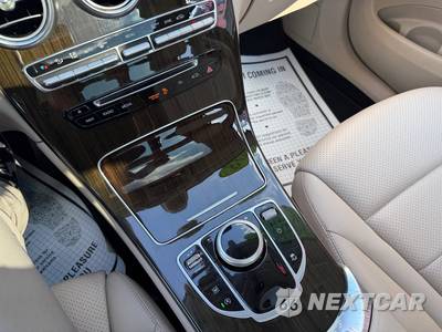 2018 Mercedes-Benz GLC 300 4MATIC - zdjęcie 21 z 32 - miniatura