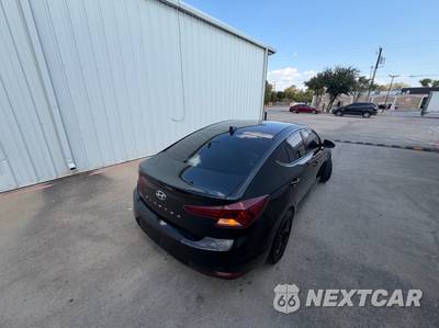 2020 Hyundai Elantra SEL Sedan - zdjęcie 15 z 47 - miniatura