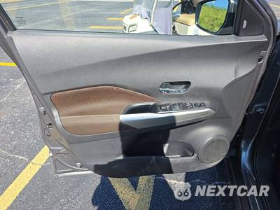 2020 Nissan Kicks SR - zdjęcie 9 z 30 - miniatura