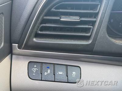 2020 Hyundai Elantra SEL Sedan - zdjęcie 28 z 47 - miniatura