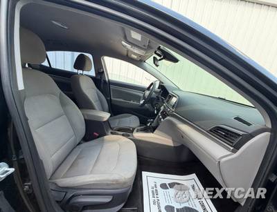 2020 Hyundai Elantra SEL Sedan - zdjęcie 33 z 47 - miniatura